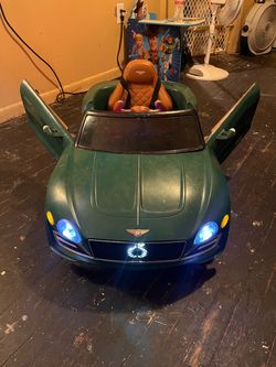 Kids 12V Bentley Style Electric Ride-On Toy Car with Remote Control and Charger
