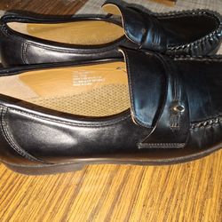Size 11 Slip On Men's Black Dress Shoes 