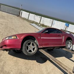 2001 Ford Mustang For Parts.