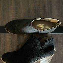 6.5 Black Booties 