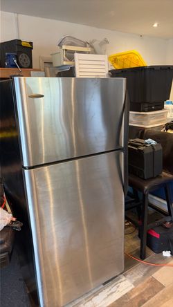 Stainless Steel Top-Freezer Refrigerator