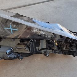 Lexus UX250H Right LED Headlight