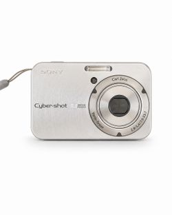 Sony Cyber-shot DSC-N1 digital camera bundle