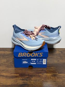 Women’s Brooks Glycerin 23 Running Shoes – Size 7.5 – Brand New