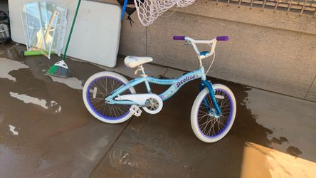 Girls Schwinn bike