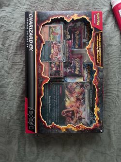 Pokémon Charizard ex Special Collection Box