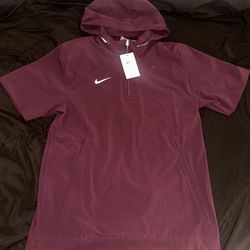 Nike Football Sideline Hooded Lightweight Jacket Maroon FJ9548-669Mens (Medium)