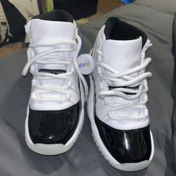 gratitude 11s size 6,5