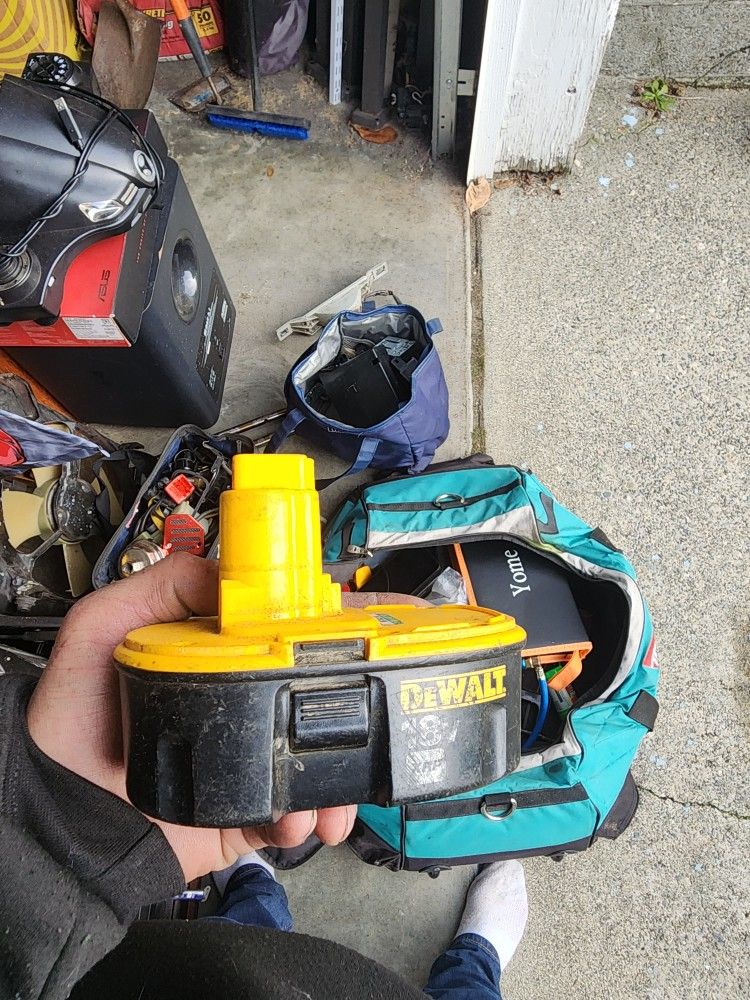 18v Dwalt Battery