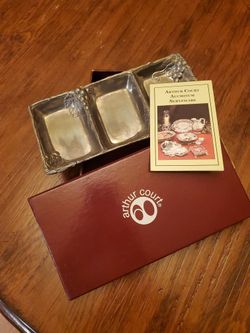 ARTHUR COURT SMALL SILVER TRAY WITH VINES GRAPES