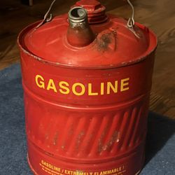 Vintage Red Galvanized Metal 5 Gal Gasoline Tank Can Gas Spout Man Cave Garage 