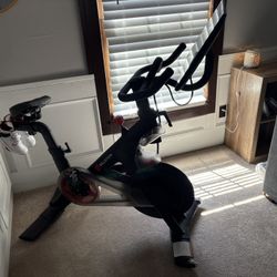 Peloton Bike Like New! 