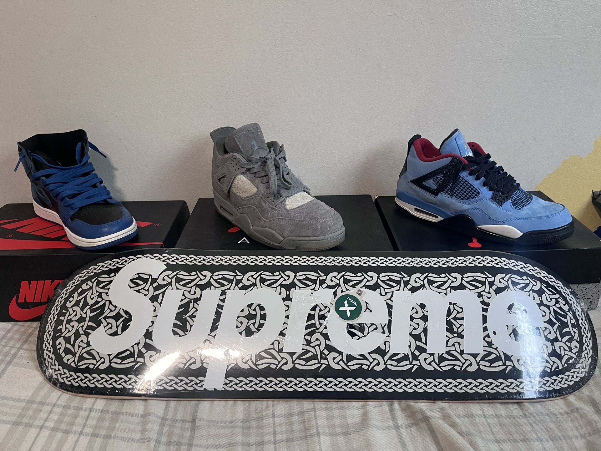 Jordan, Moncler, Supreme Lot