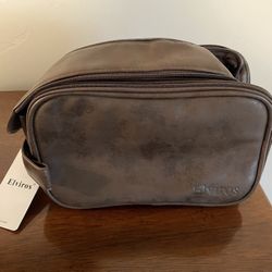 Men’s Leather Travel Toiletry Bag - BRAND NEW 
