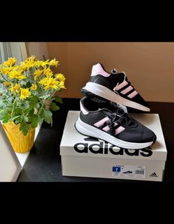 Brand NEW Adidas Running Sneakers Women SIZE 7