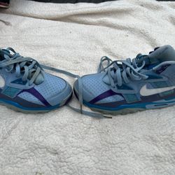 Woman's Nike Air Shoes Size 6.5 