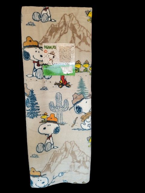 Snoopy Throw 50x70in - Scounts Wild