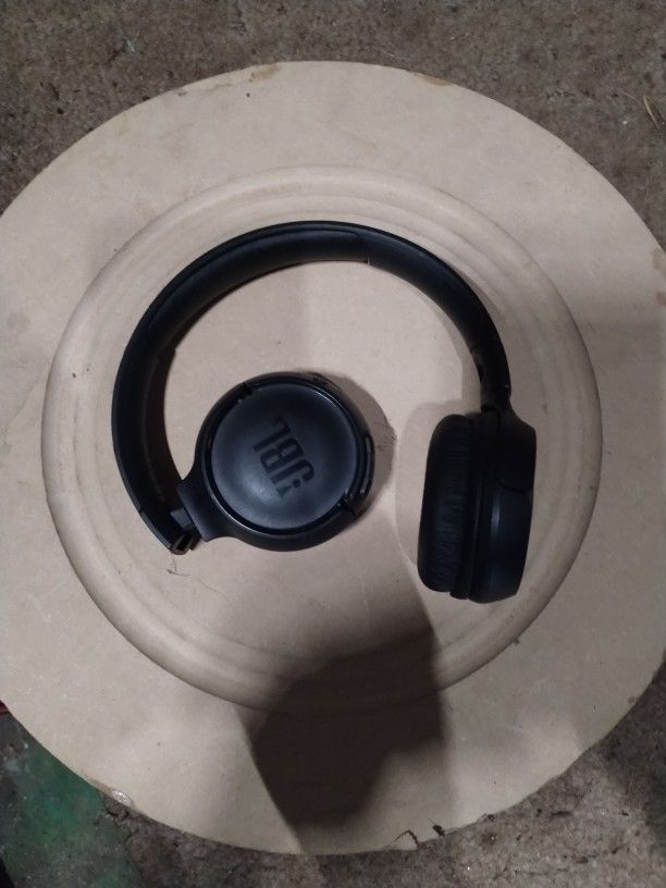 JBL Wireless Headphones