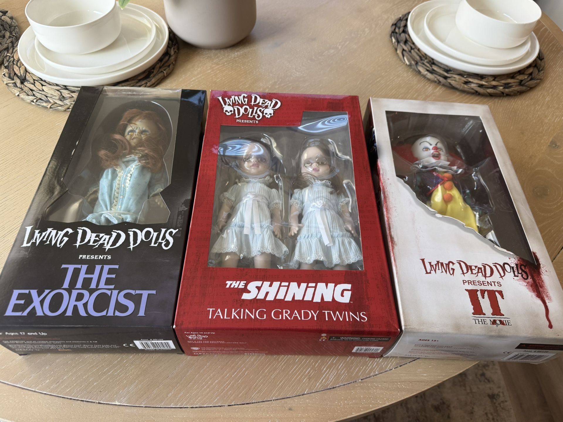 Mezco Living Dead Dolls The Shining The Exorcist It Pennywise