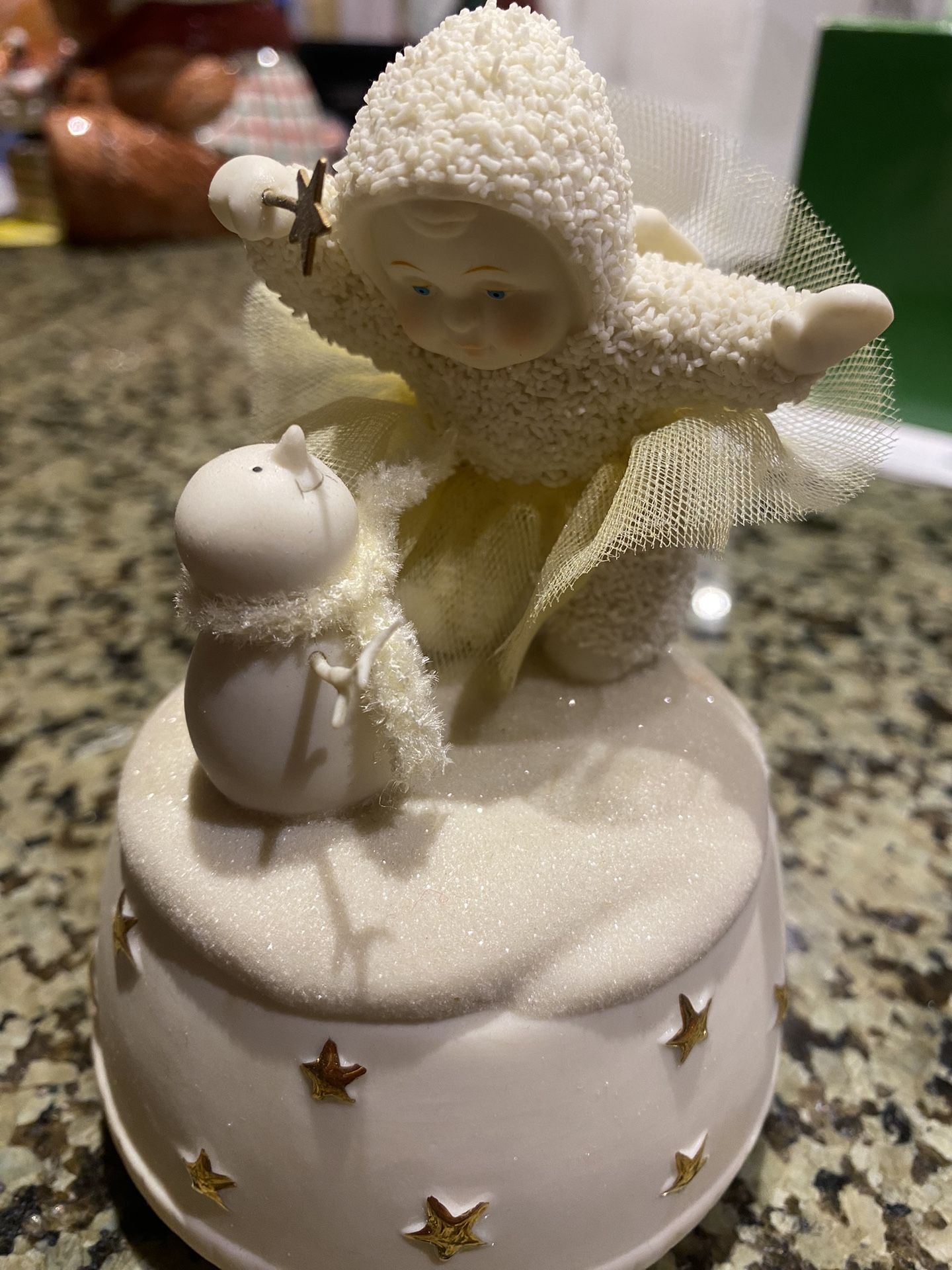  Snowbabies, "A Little Holiday Magic" Music Box Plays "Let It Snow"