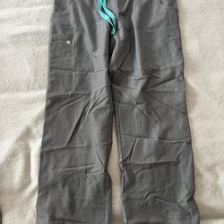 Small Figs Scrubs top