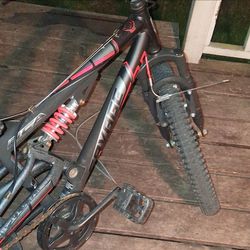 Gtx Kids Bike, black and red,