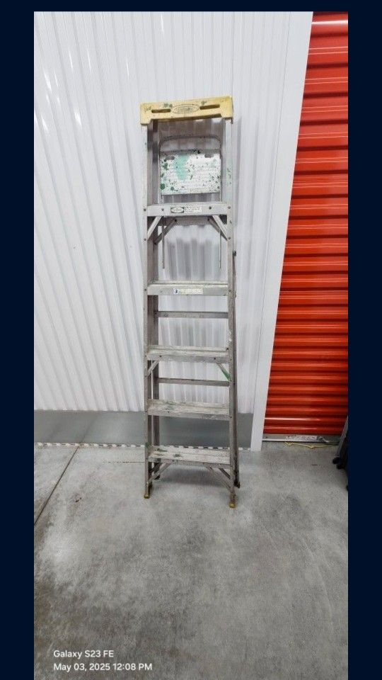 Aluminum Ladder