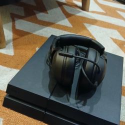 Ps4 Slim Pro Pre Owned With Razor Kraken Gamers  Headset