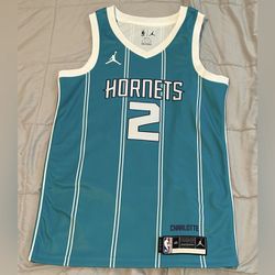 Lamelo Ball Charlotte Hornets for Sale in Palatine, IL - OfferUp