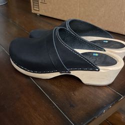 Wooden Clogs Size 39