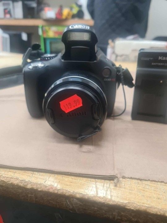 Canon SX40 HS 12.1MP Digital Camera with 35x Wide Angle Optical Image Stabilized Zoom and 2.7-Inch Vari-Angle Wide LCD