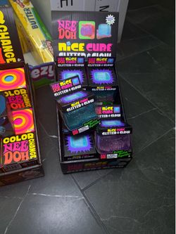 Needoh glitter glow cube