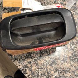 99-06 Silverado Tailgate Latch