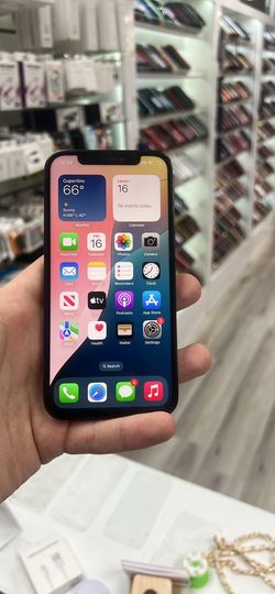 iPhone 12 Pro 256Gb *Unlocked* + *With Warranty* + *With Charger*