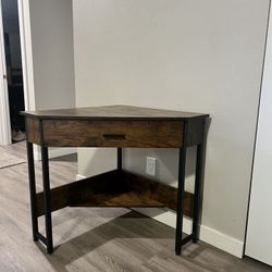 Small Corner Desk