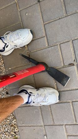 Husky 2.5 lb Pick Mattock