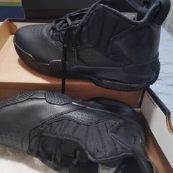I'm selling a black Jordan size 8.