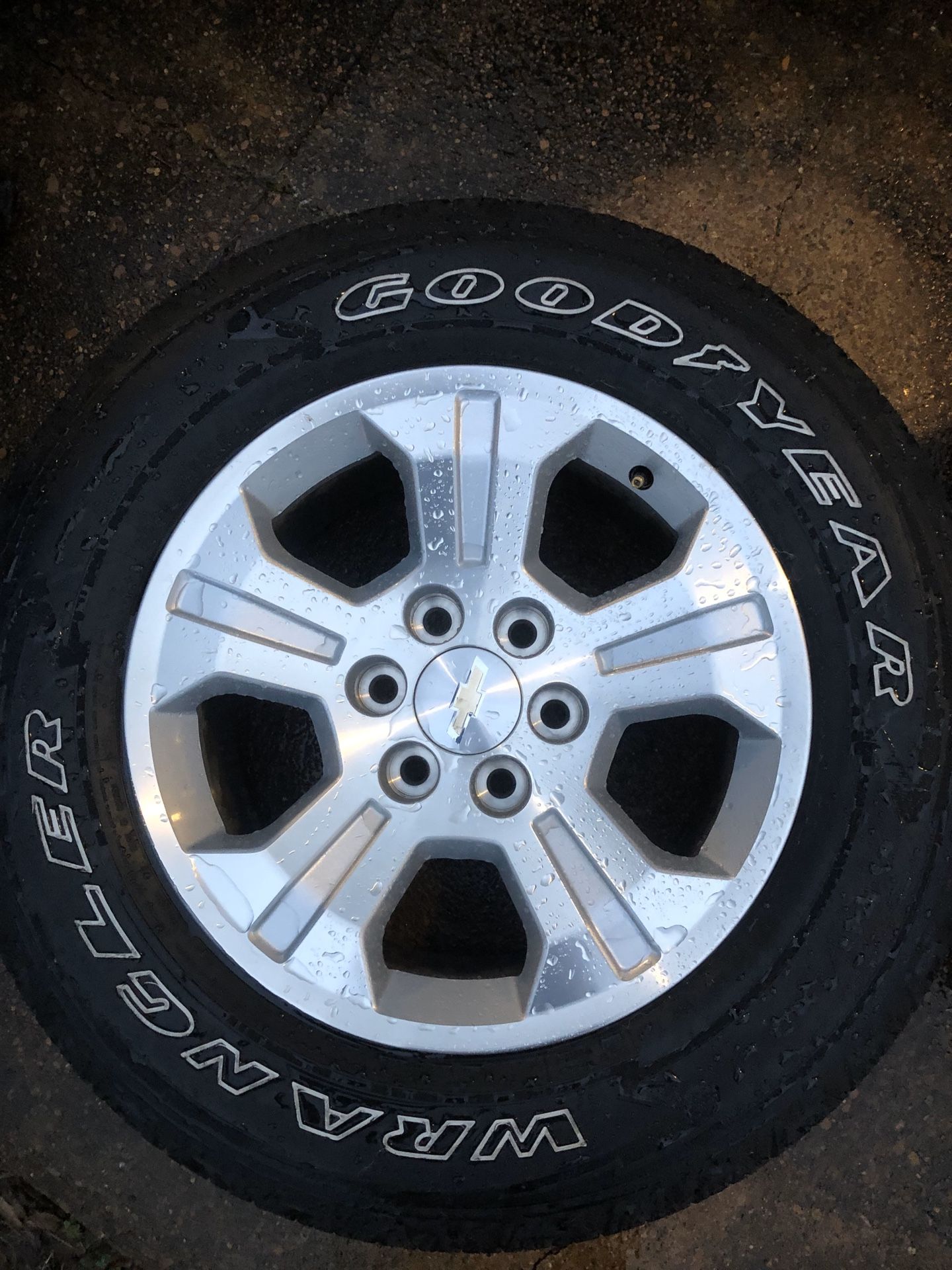 OEM 18 inch Chevrolet Silverado 1500 6 Lug Wheels for Sale in Tuscumbia ...