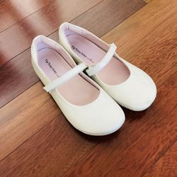 Comfortable Off White Girls Shoes Size 3