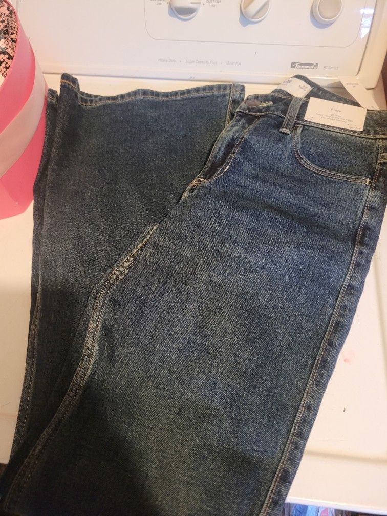 NWT Hollister High-Rise Flare Jeans