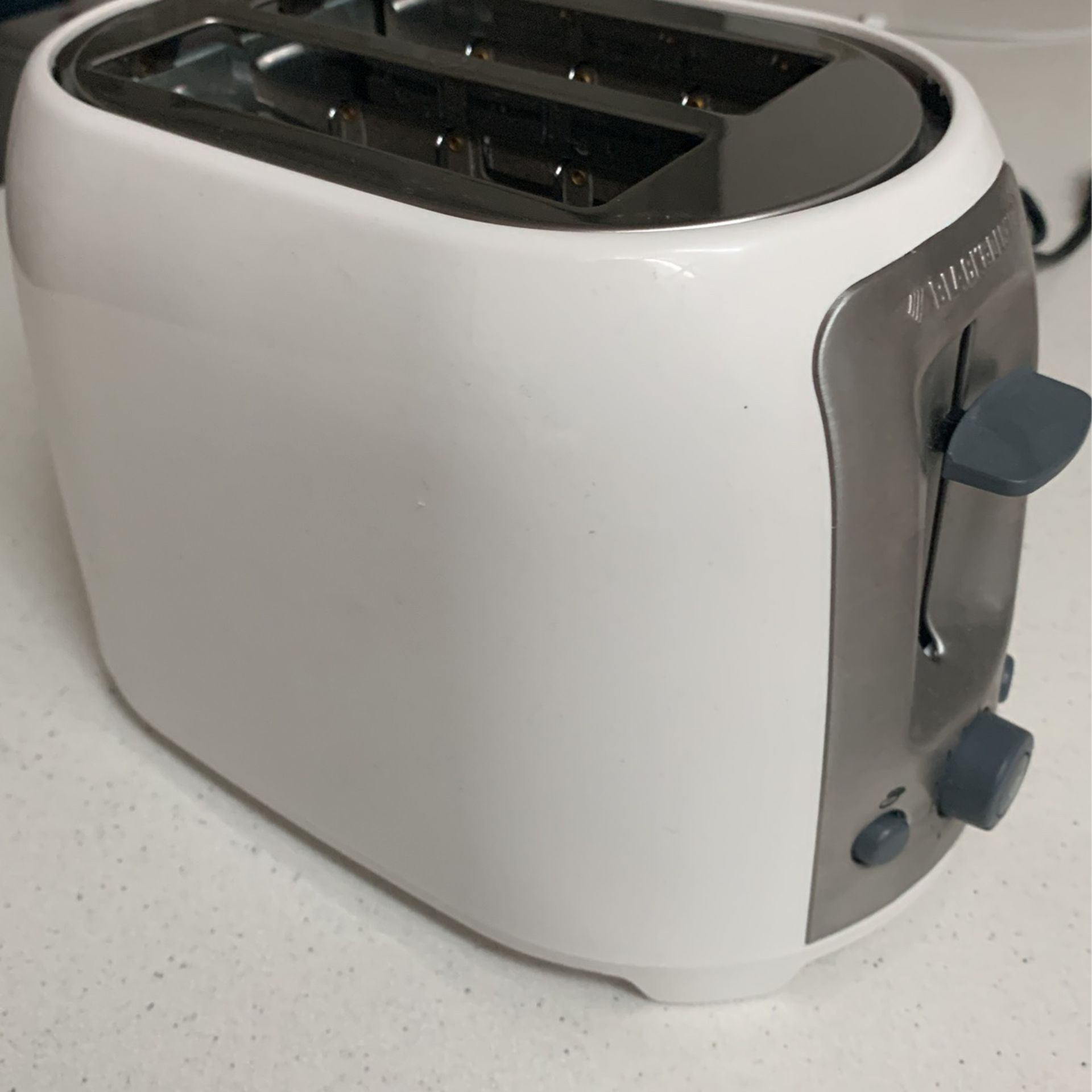 Brand New Black Decker Toaster With Bagel Toast