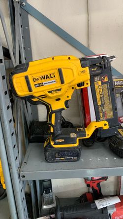 DeWalt 20V XR Brushless 18GA Brad Nailer