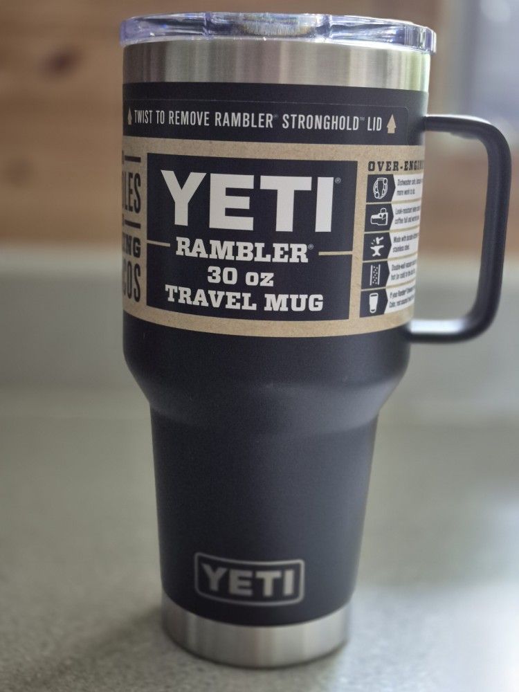 YETI RAMBLER (BLACK)