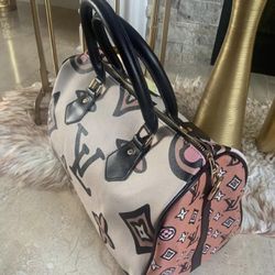 Handbag 