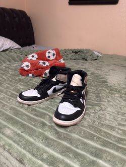 Jordan 1 Retro High OG Latte(Wmns) Size 11(9.5 Men’s)