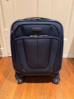 Samsonite Twilight Blue Small Carry-On Spinner Underseater Suitcase