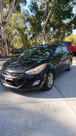 2012 Hyundai elantra