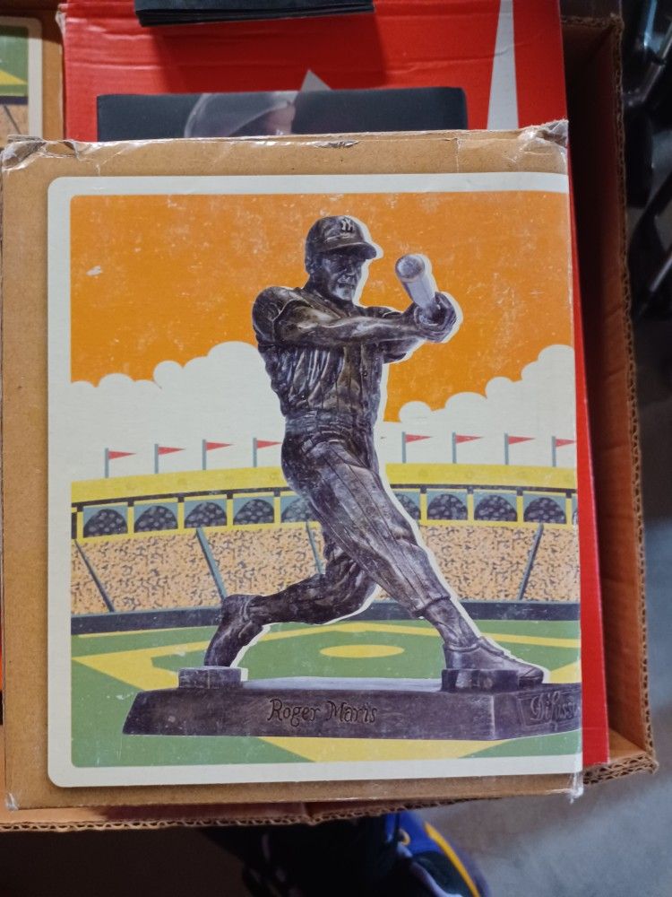 2002 Roger Maris DiLusso Deli Yankee Promotion Figure (still in box)