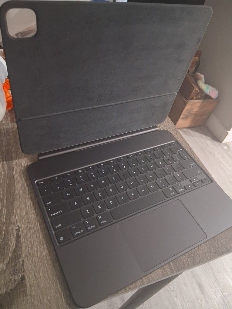 Apple Magic Keyboard Ipad Pro 13" M4