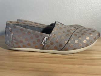Women’s Tom’s Sz 7.5